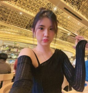 Leona Zhen