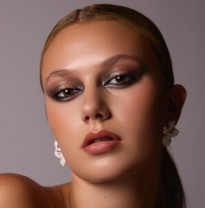 Elyse Hofer