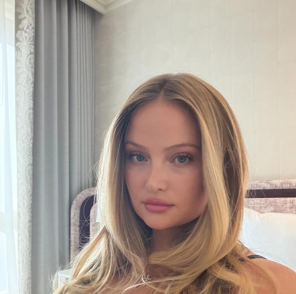 Elle Cook